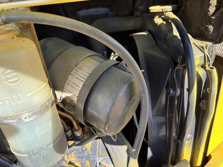 komatsu-pc12uu-2-image-34