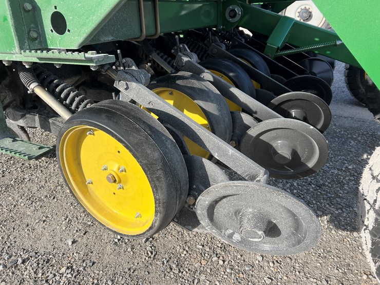 john-deere-750-image-6