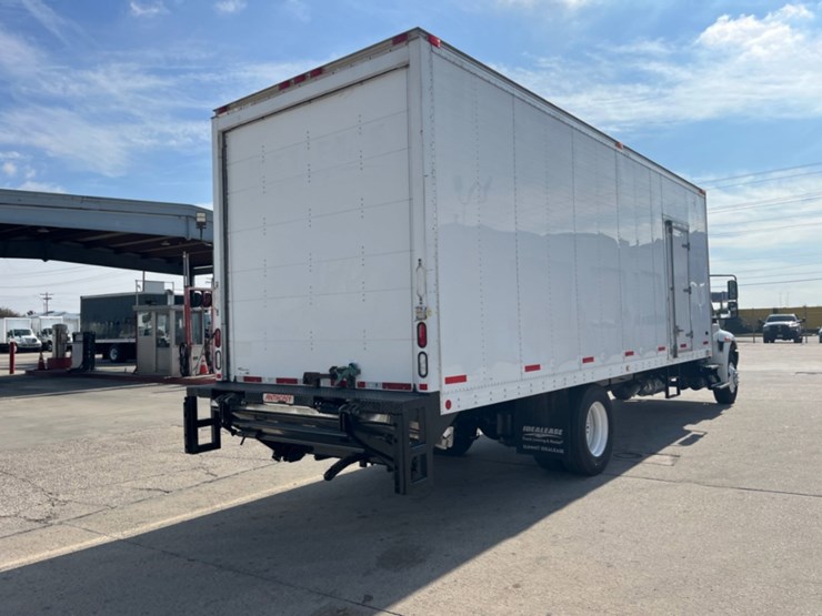 2019-international-durastar-4300-image-5