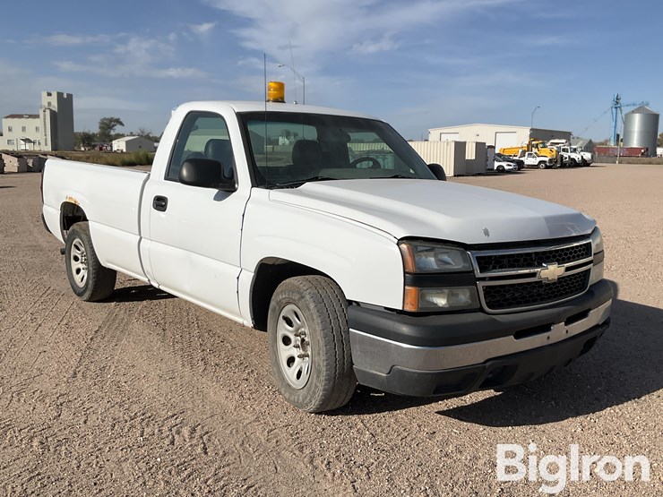 2006-chevrolet-1500-image-3