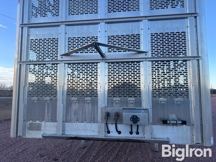 2019-eby-livestock-trailer-image-18