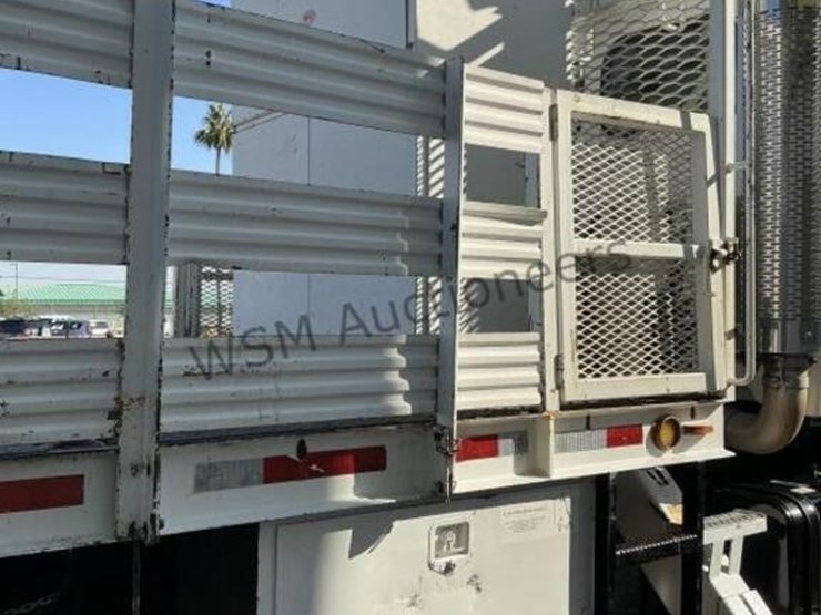 2003-sterling-l9500-image-18