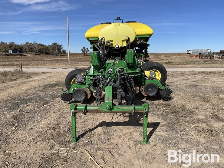 2013-john-deere-1770nt-image-2