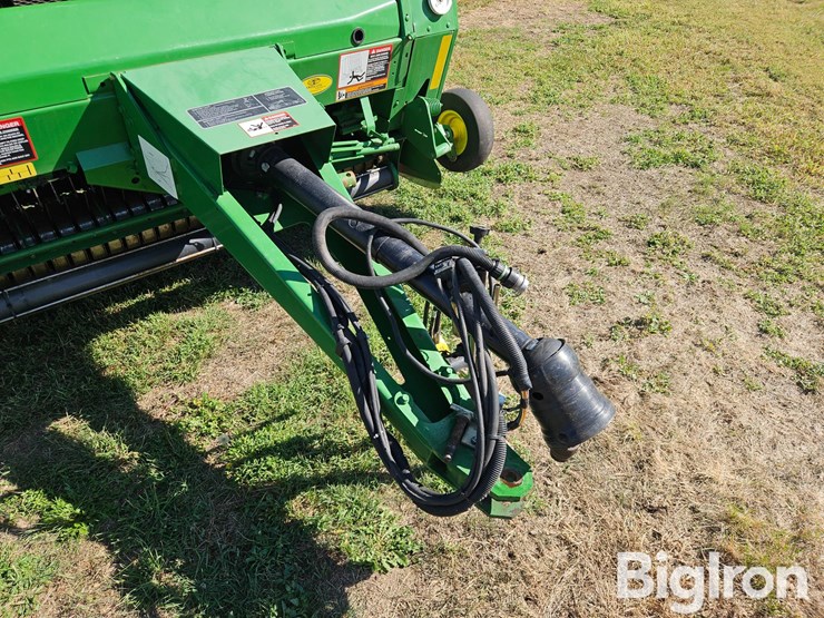 john-deere-568-image-9