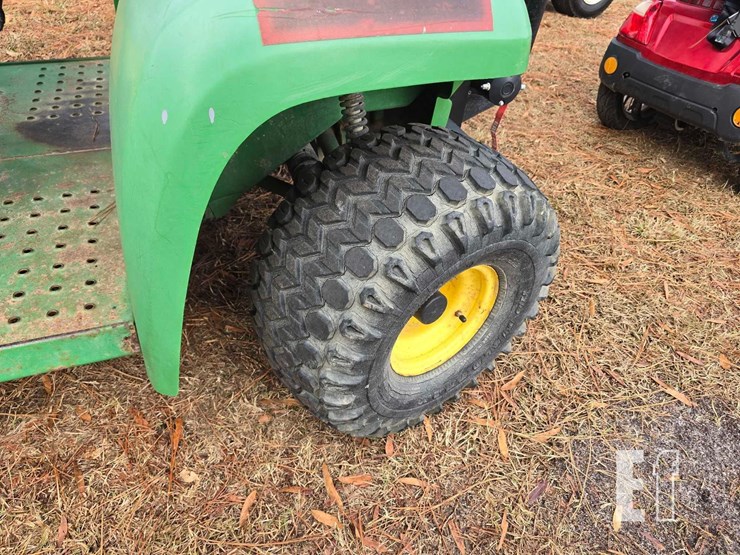 john-deere-gator-image-13