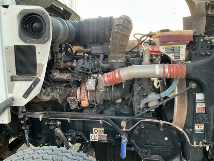 2019-kenworth-t800-image-10