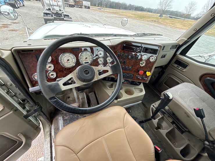 2016-international-9900i-image-27