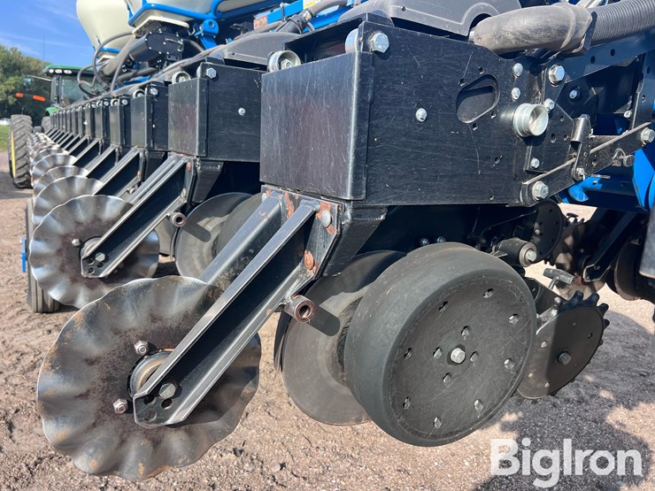 2020-kinze-3660-image-12