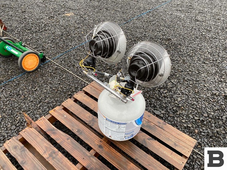 dyna-glo-tt30000m-propane-heater-w/blue-rhino-15lb-propane-tank-image-3