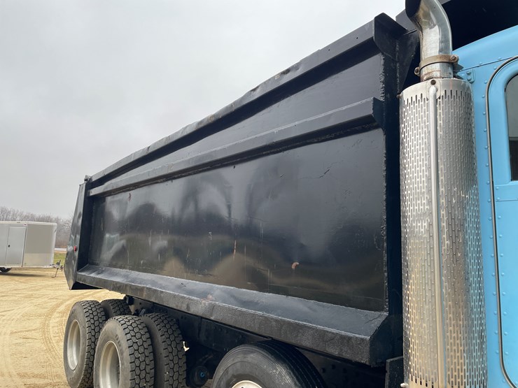 peterbilt-357-image-17