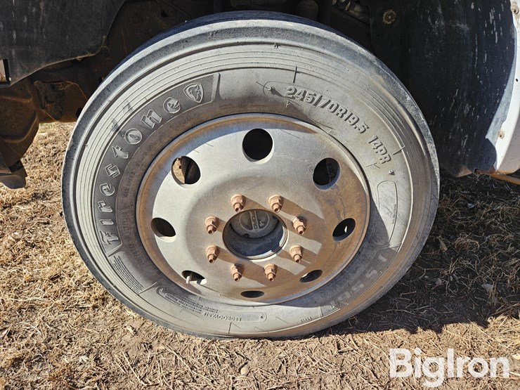 ford-f350-xl-image-19