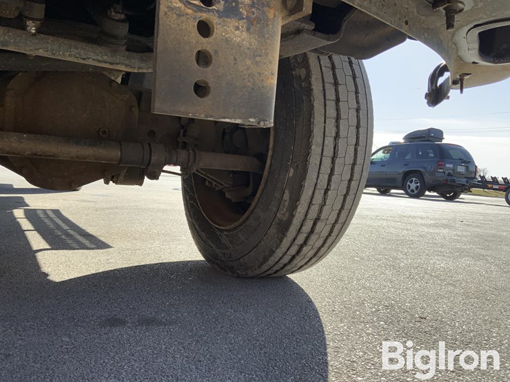 ford-f350-xl-image-12