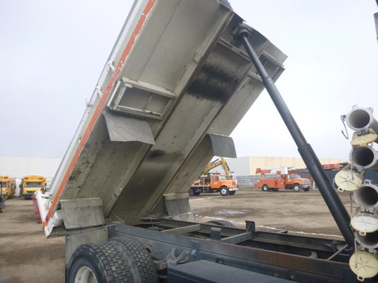 international-durastar-4400-image-10