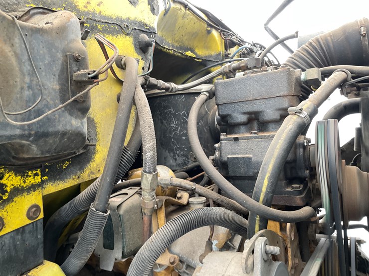 #1168-•-1988-gmc-topkick-sierra-digger-derrick-truck-(has-mn-title)-image-23