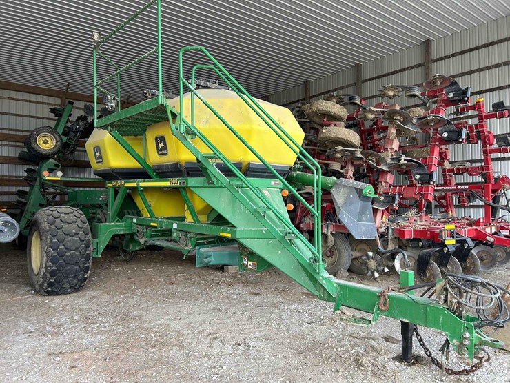 john-deere-1900-image-1