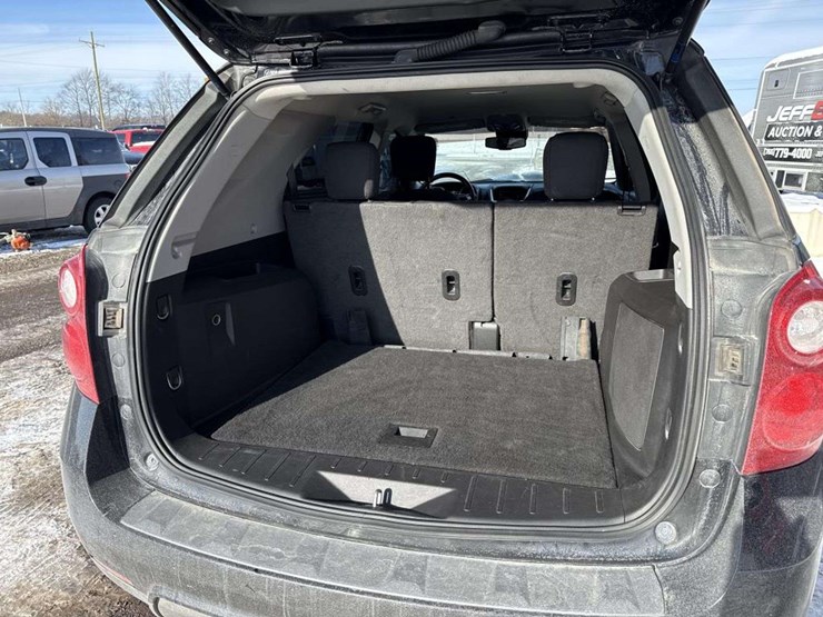 2015-chevrolet-equinox-lt-image-22