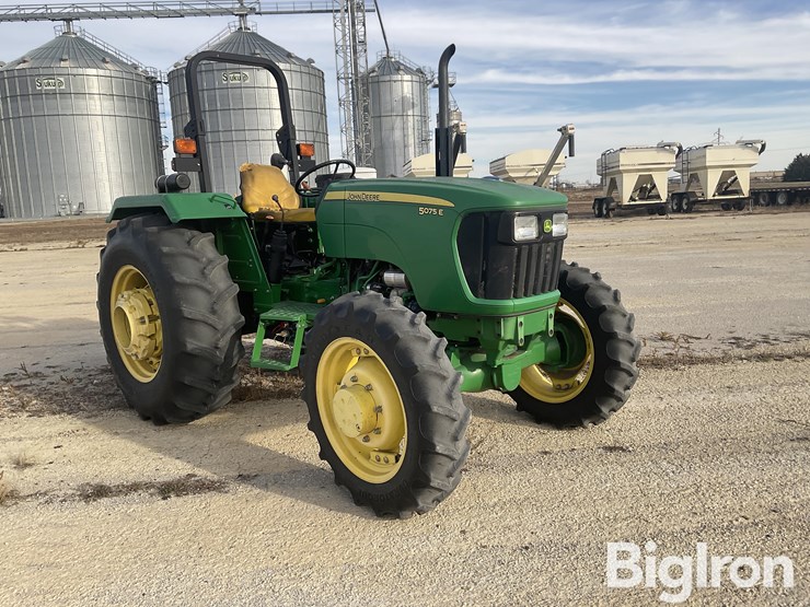 john-deere-5075e-image-3
