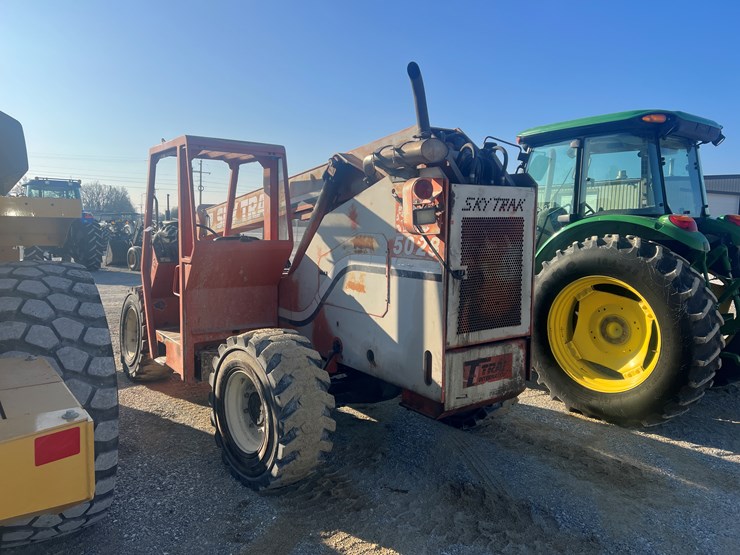 sky-trak-5028-image-8