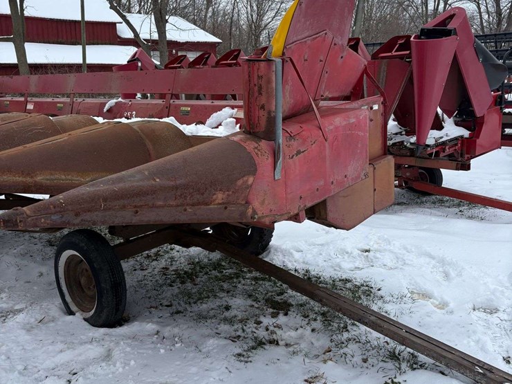 international-883-image-3