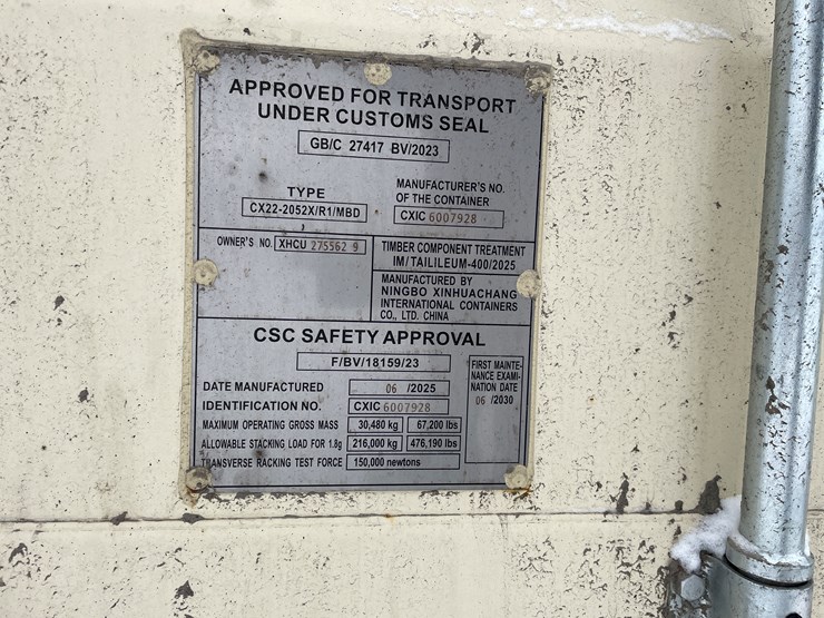 #106-•-20'-shipping-container-image-15