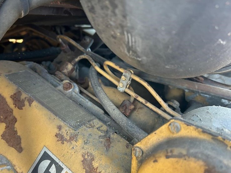 1981-caterpillar-3208-image-45