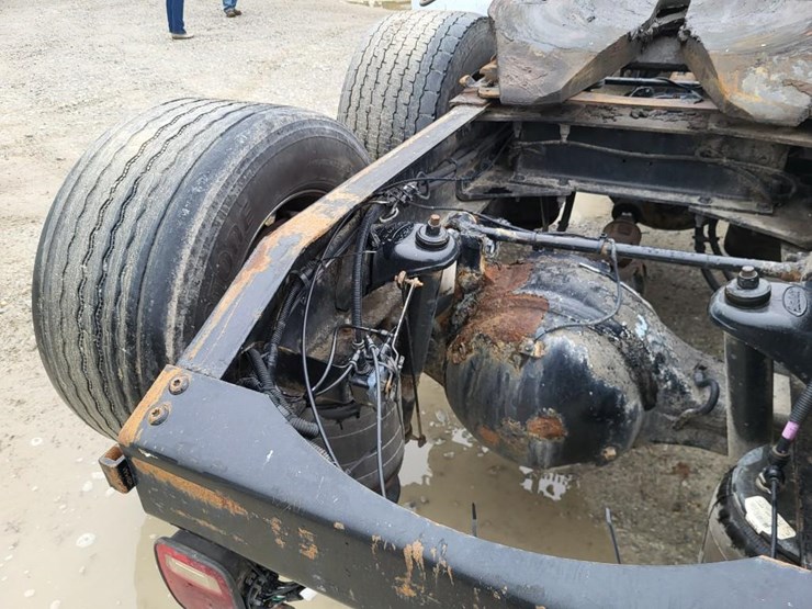 2012-peterbilt-386-image-24