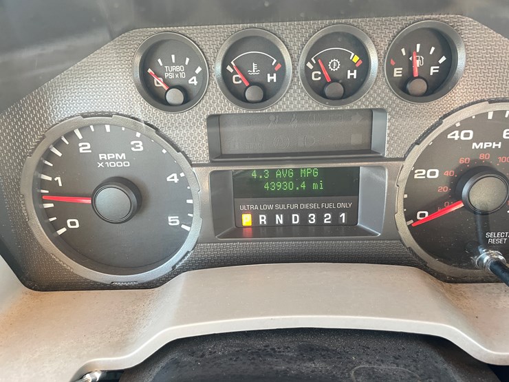 2010-ford-f550-image-53