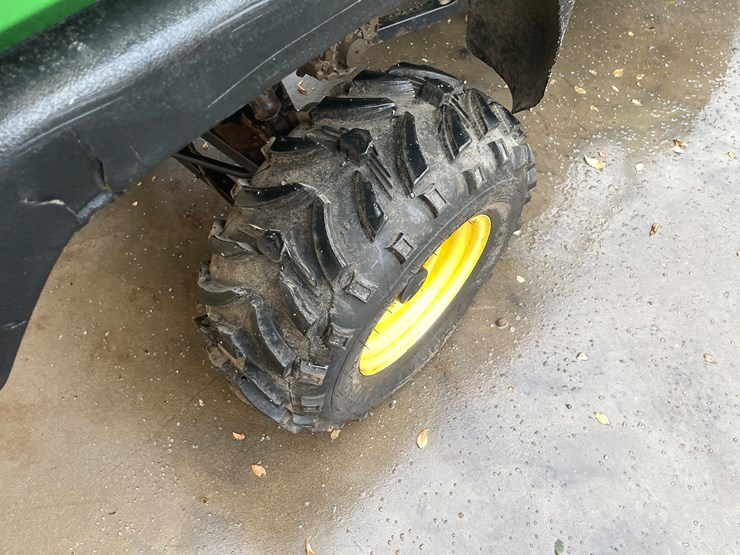 john-deere-gator-image-9