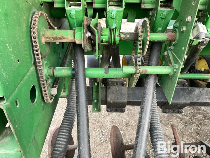 john-deere-750-image-19