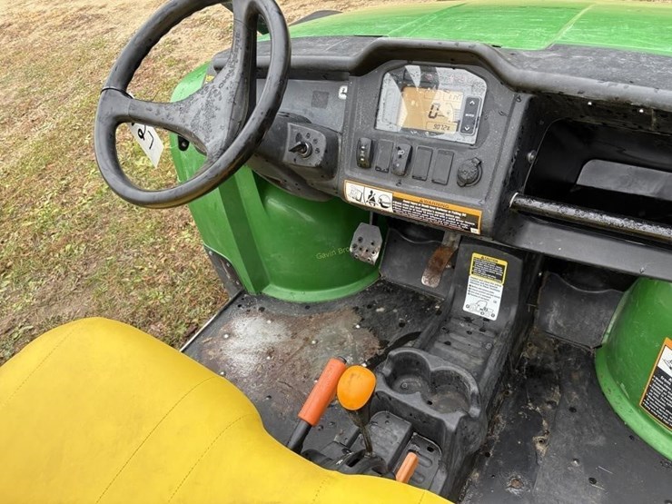 2014-john-deere-gator-image-6