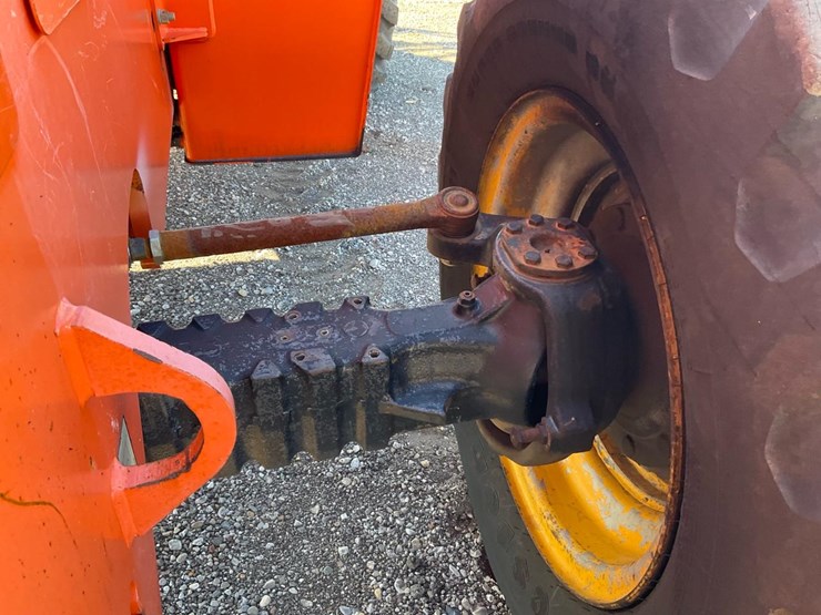 2016-sky-trak-6042-image-45