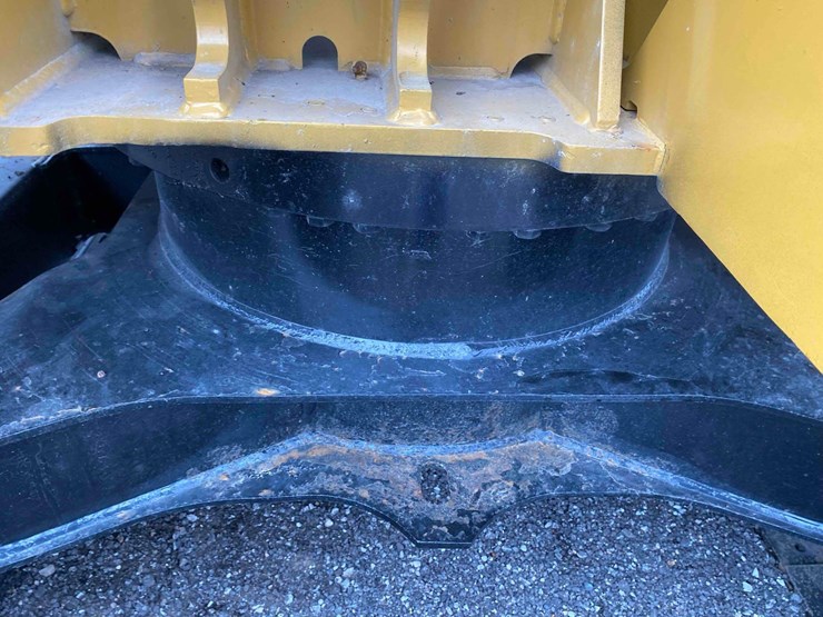 caterpillar-307.5-image-15