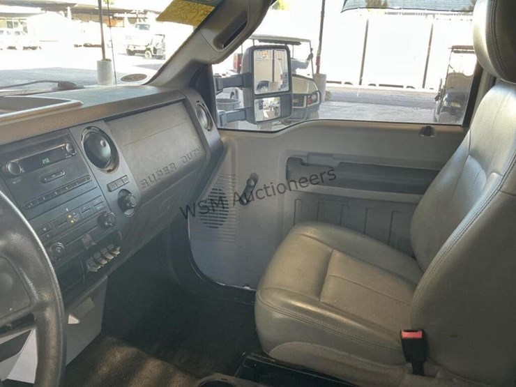 2012-ford-f550-image-18