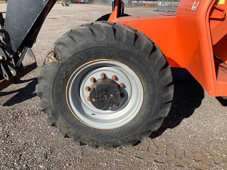 2016-sky-trak-6042-image-17