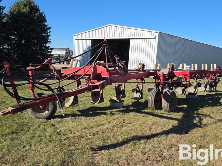 international-700-image-1