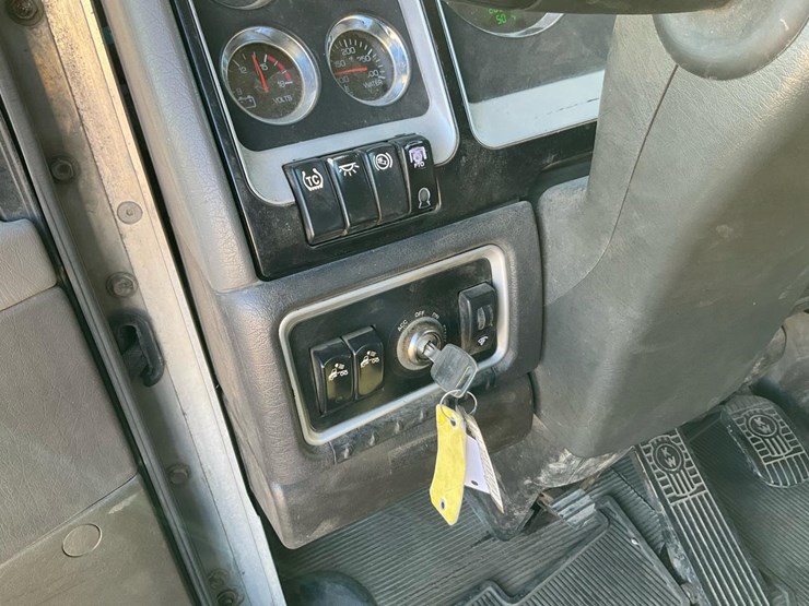 kenworth-t800-image-106