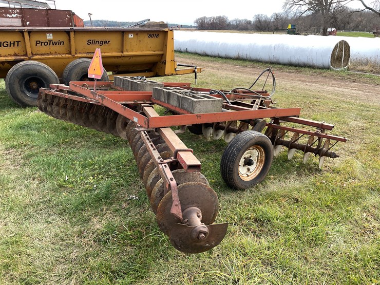 international-370-image-4