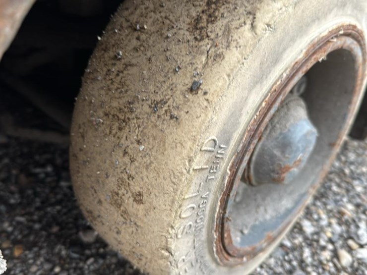 #1360-•-kalmar-dc-25-forklift*-image-21