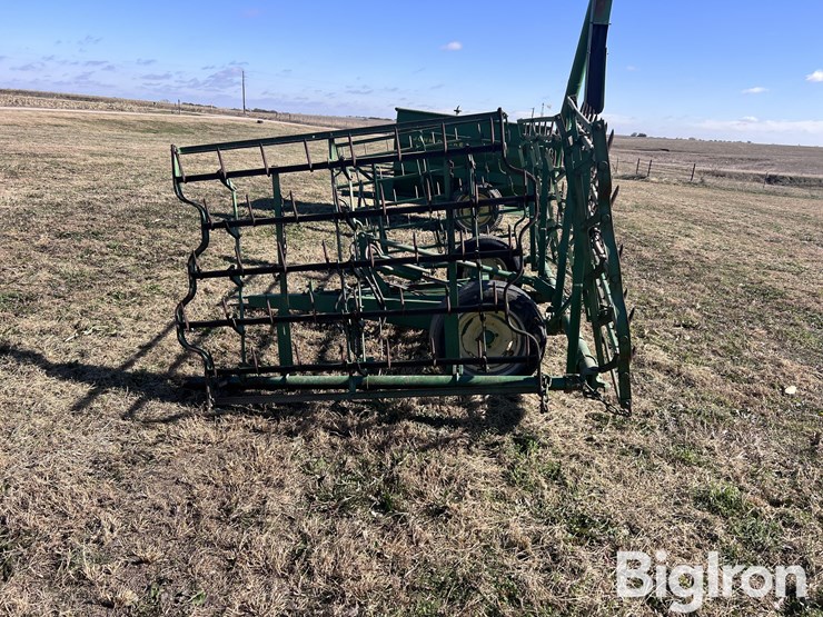 john-deere-24-image-8