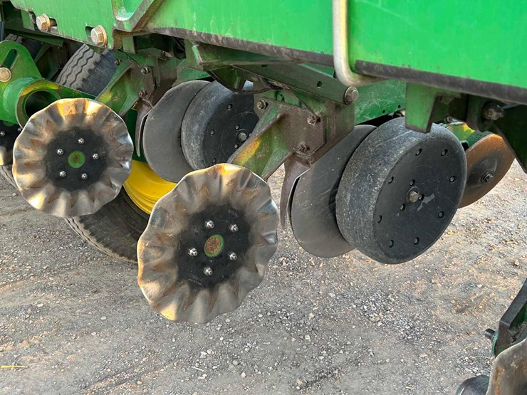 john-deere-1790-image-28