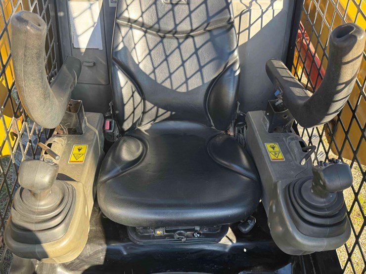 caterpillar-236d-image-40