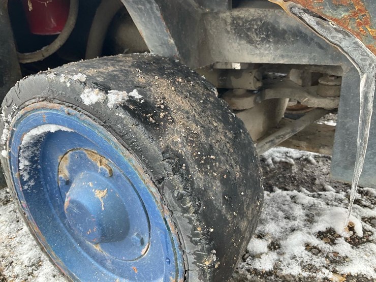 #1354-•-caterpillar-t80b-forklift-image-30