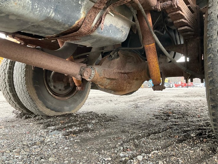 1997-ford-f350-xl-image-32