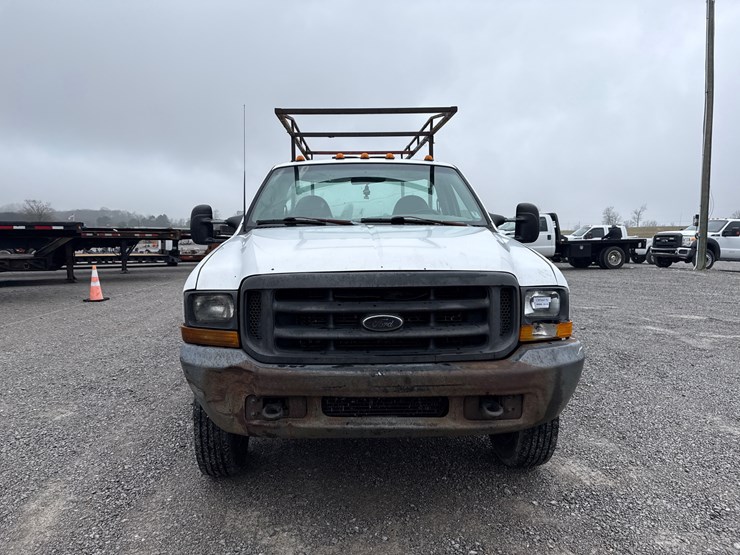 ford-f550-xl-image-5