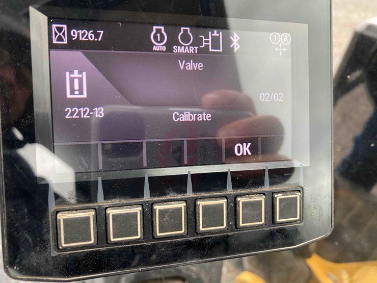 caterpillar-307.5-image-36