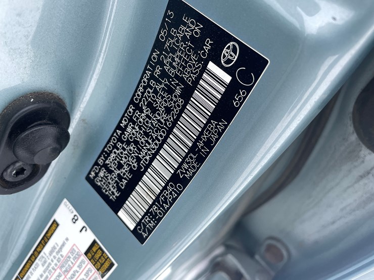 #1155-•-2013-toyota-prius-hybrid-(has-mn-title-in-delay)-image-22