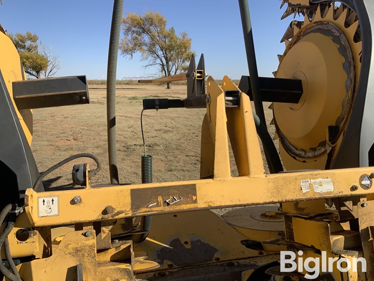 2018-new-holland-750bfia-image-16