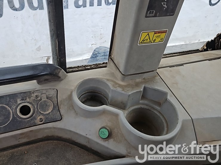 2014-caterpillar-930k-image-45