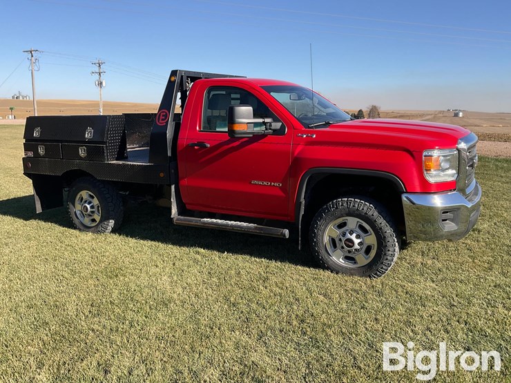 2017-gmc-sierra-2500-image-3