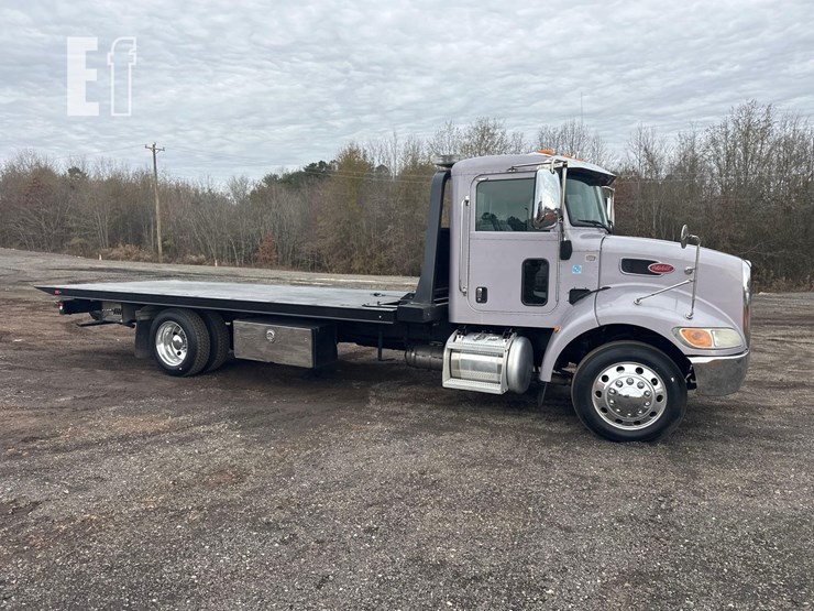 peterbilt-337-image-3